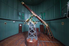 Il telescopio rifrattore Merz da 8 pollici nella cupola Schiaparelli dell'Osservatorio Astronomico di Brera a Milano.
Immagine ripresa con treppiede Manfrotto 055XPROB, senza filtri.